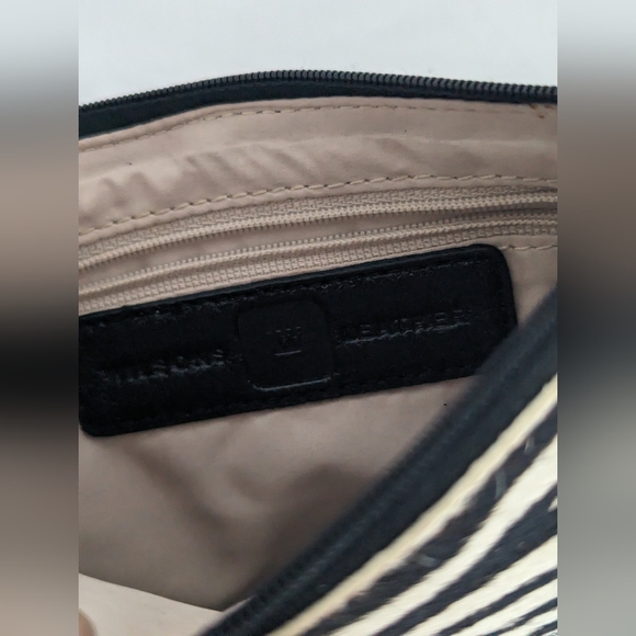 WILSON'S LEATHER BLACK PATENT LEATHER & ZEBRA PRINT WRISTLET 8" x 5" - Picture 6 of 12